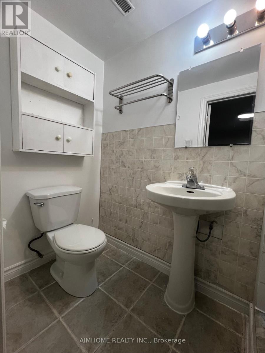 Basement Apt - 83 Mintwood Drive, Toronto, Ontario  M2M 3A6 - Photo 16 - C13212090