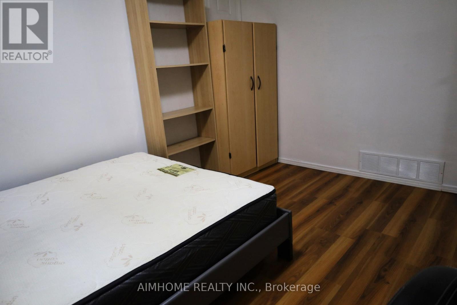 Basement Apt - 83 Mintwood Drive, Toronto, Ontario  M2M 3A6 - Photo 9 - C13212090
