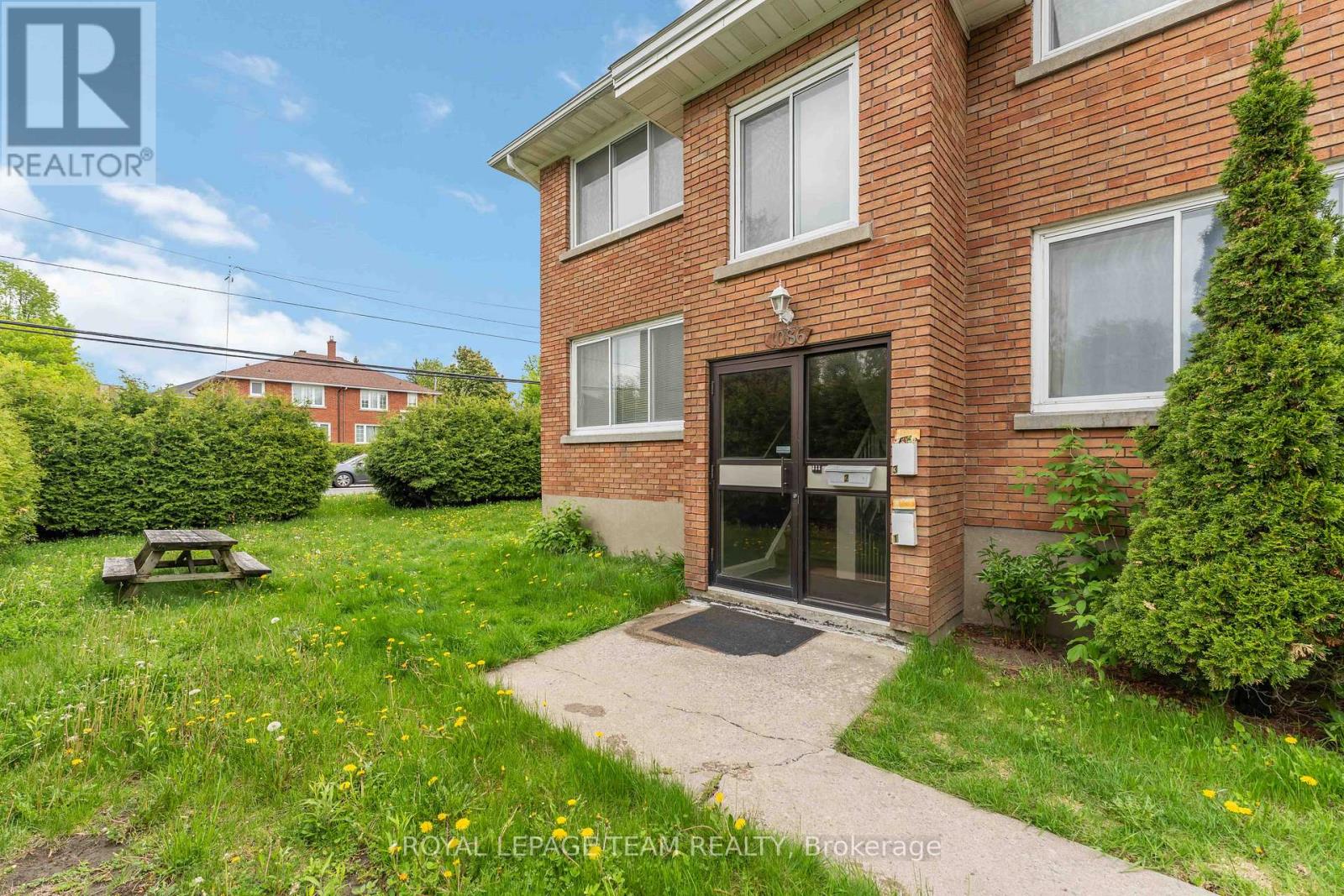 3 - 1086 Apolydor Avenue, Ottawa, Ontario  K1H 8A9 - Photo 1 - X13211976