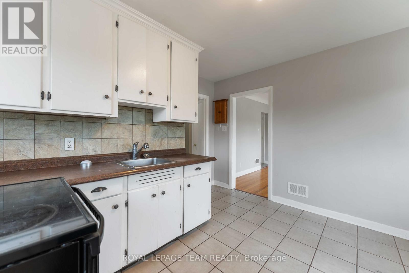 3 - 1086 Apolydor Avenue, Ottawa, Ontario  K1H 8A9 - Photo 12 - X13211976
