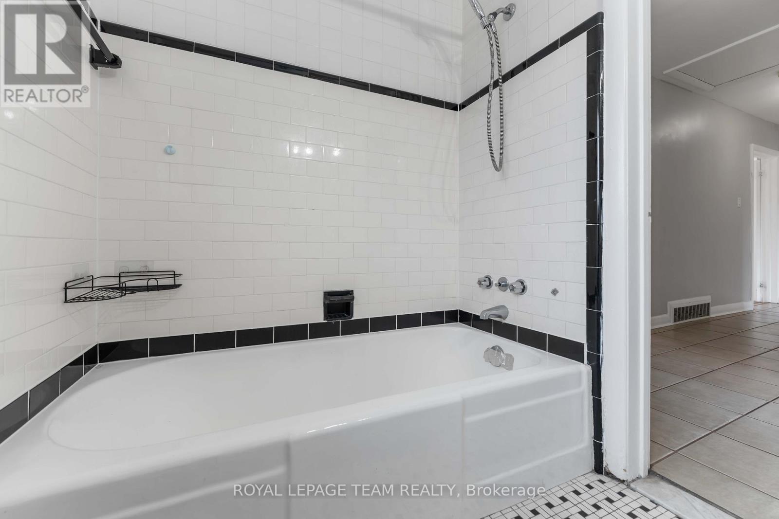 3 - 1086 Apolydor Avenue, Ottawa, Ontario  K1H 8A9 - Photo 19 - X13211976