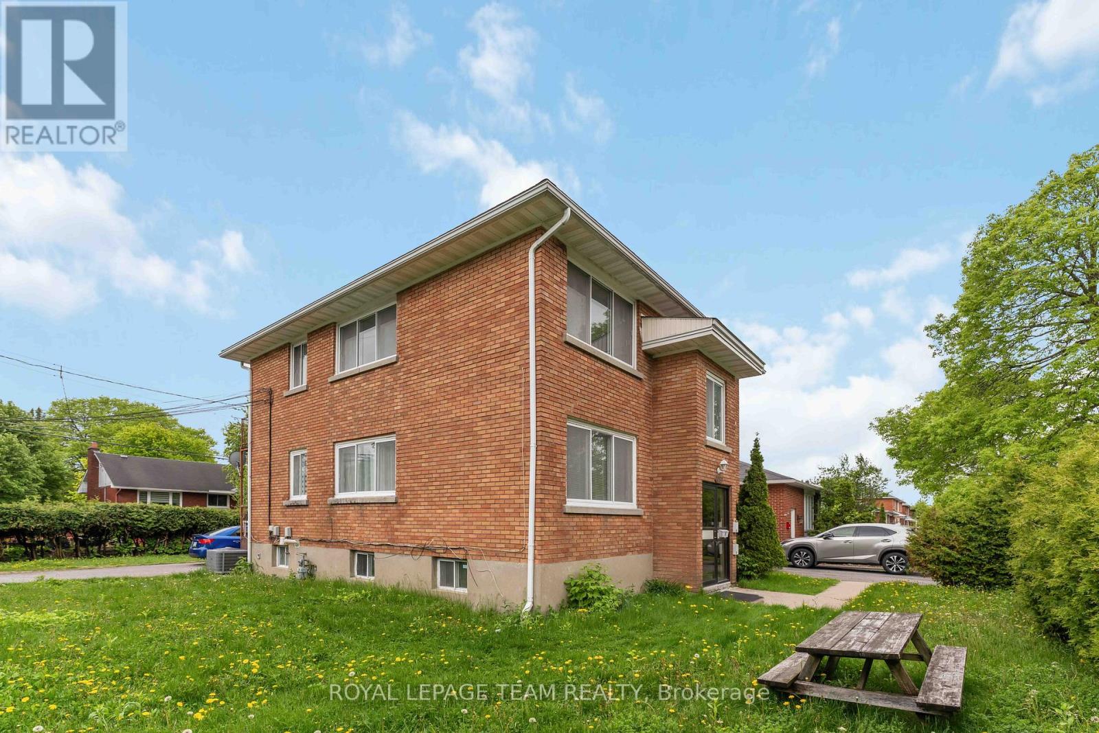 3 - 1086 Apolydor Avenue, Ottawa, Ontario  K1H 8A9 - Photo 2 - X13211976