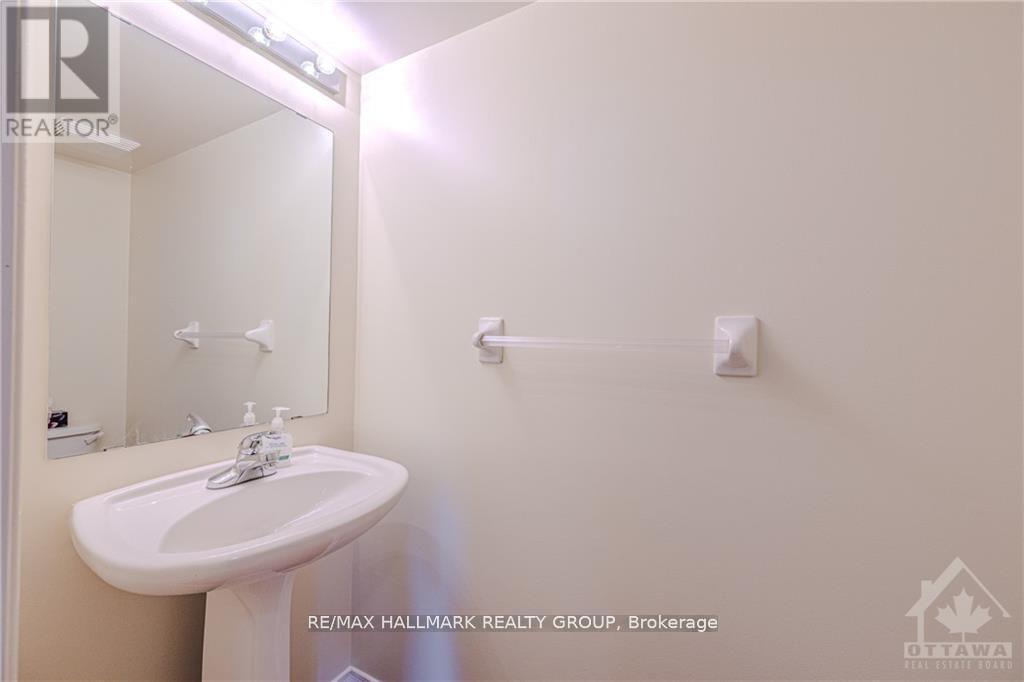 1205 Clyde Avenue, Ottawa, Ontario  K2C 1Y3 - Photo 11 - X13212116