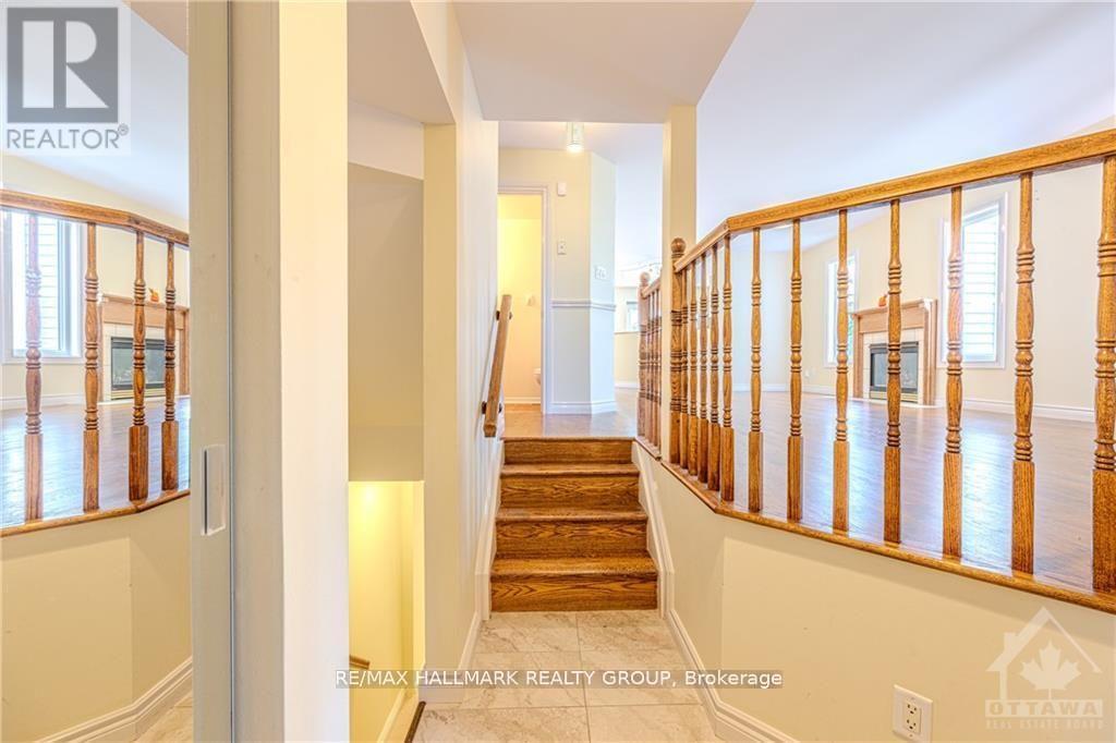1205 Clyde Avenue, Ottawa, Ontario  K2C 1Y3 - Photo 4 - X13212116