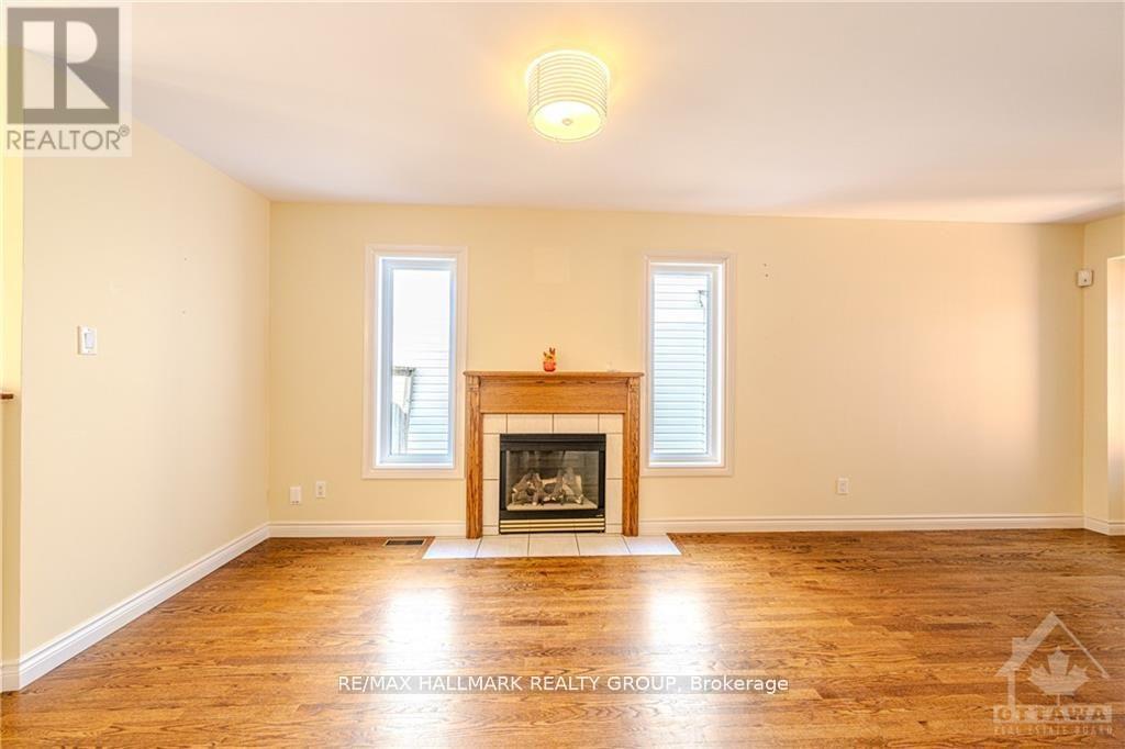1205 Clyde Avenue, Ottawa, Ontario  K2C 1Y3 - Photo 5 - X13212116