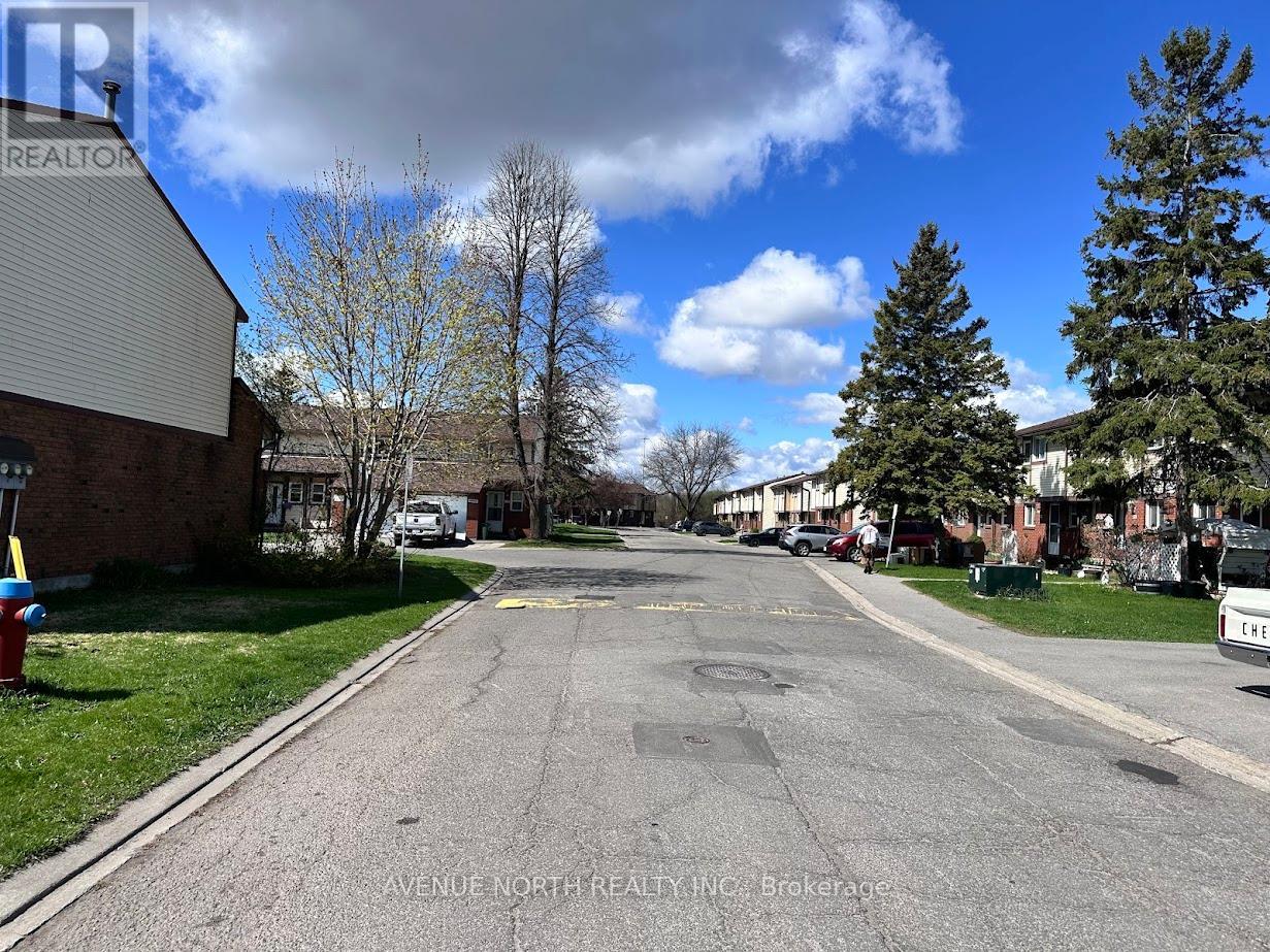 1721 Ambrose Drive, Ottawa, Ontario  K1B 5J5 - Photo 2 - X13212160