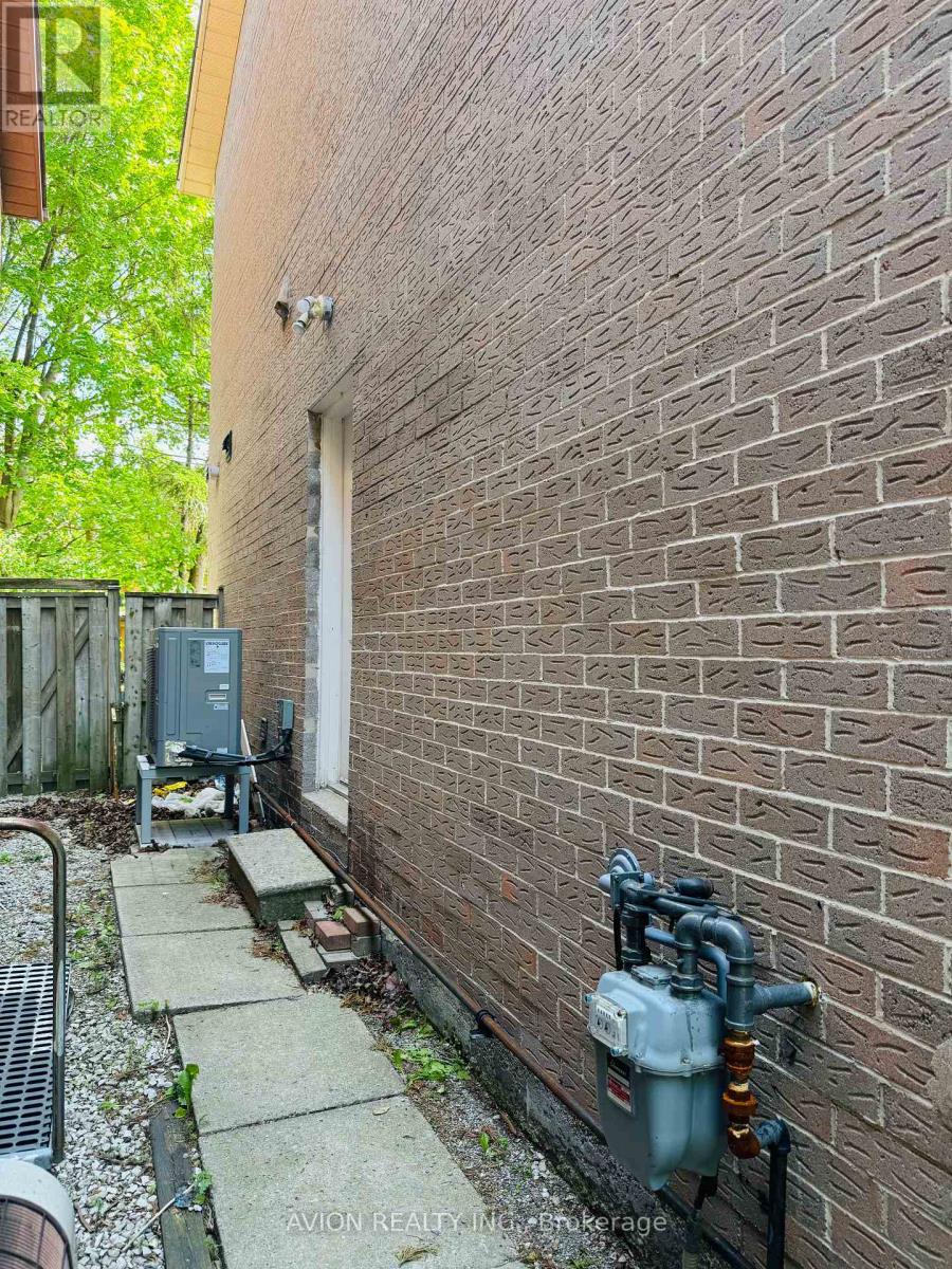 Basement - 15 Saintsbury Square, Toronto, Ontario  M1V 3K1 - Photo 8 - E13212096