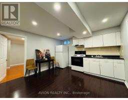 BASEMENT - 15 SAINTSBURY SQUARE, Toronto, Ontario