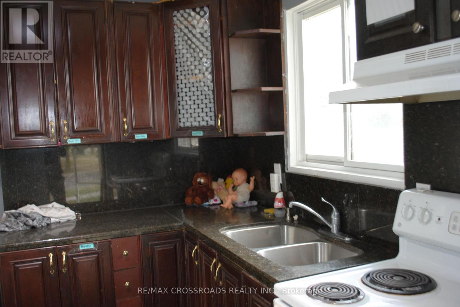43 Berner Trail, Toronto, Ontario  M1B 1B1 - Photo 9 - E13212122