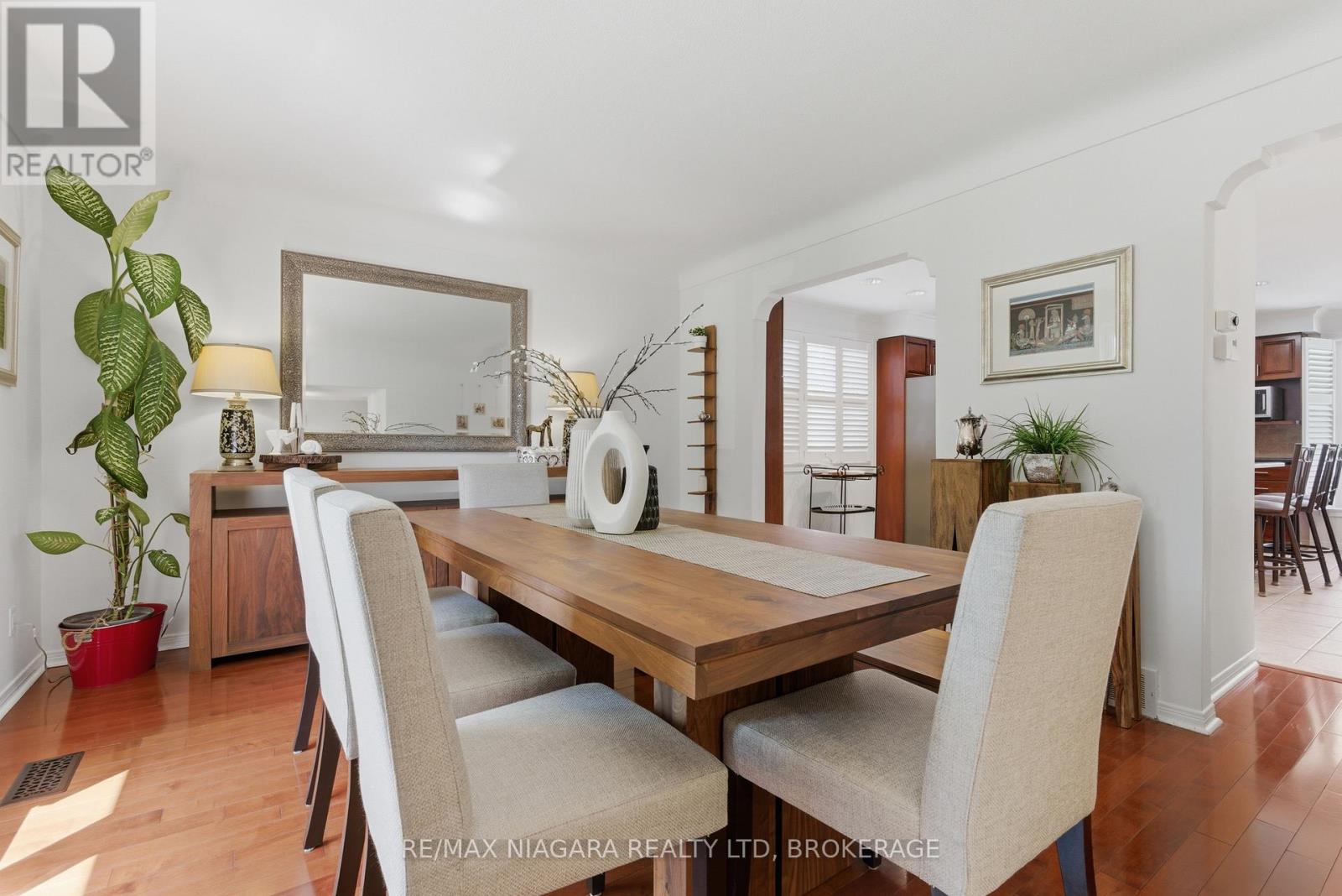 177 Parnell Road, St. Catharines, Ontario  L2M 1W2 - Photo 3 - X13212156