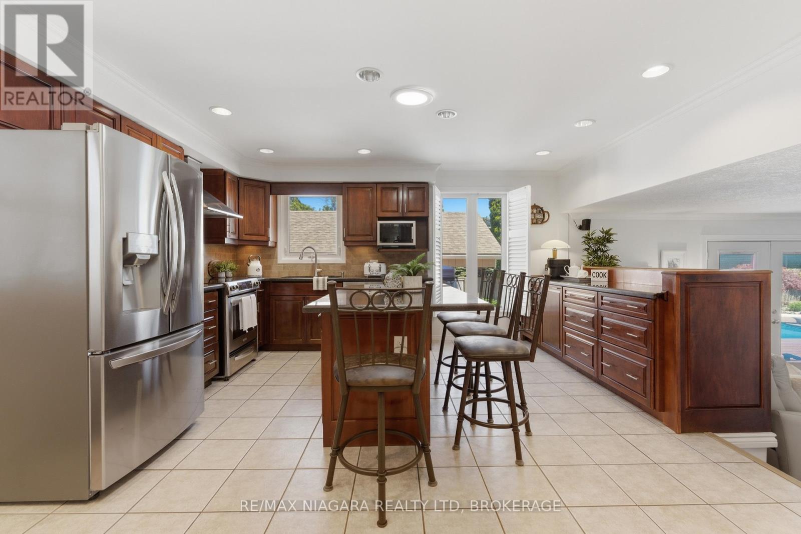 177 Parnell Road, St. Catharines, Ontario  L2M 1W2 - Photo 5 - X13212156