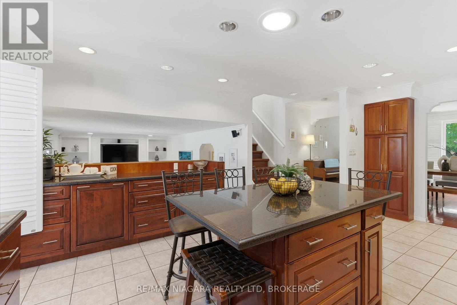 177 Parnell Road, St. Catharines, Ontario  L2M 1W2 - Photo 8 - X13212156