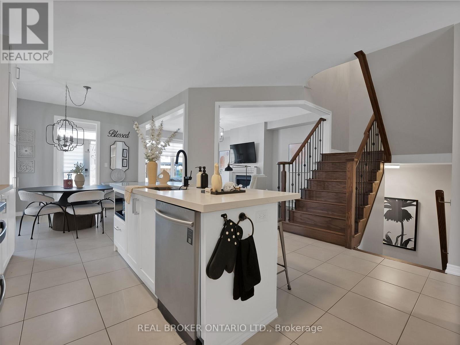 19 Berryman Lane, Markham, Ontario  L6B 1M6 - Photo 14 - N13212026