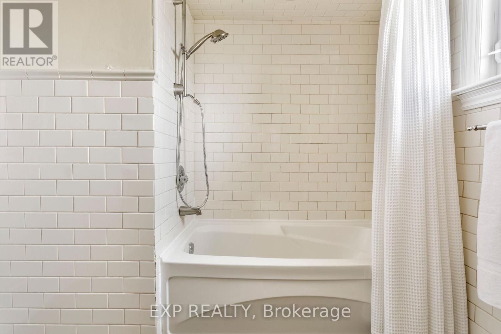 14 Oliver Lane, Vaughan, Ontario L6A 1B2 - Photo 30 - N13212040