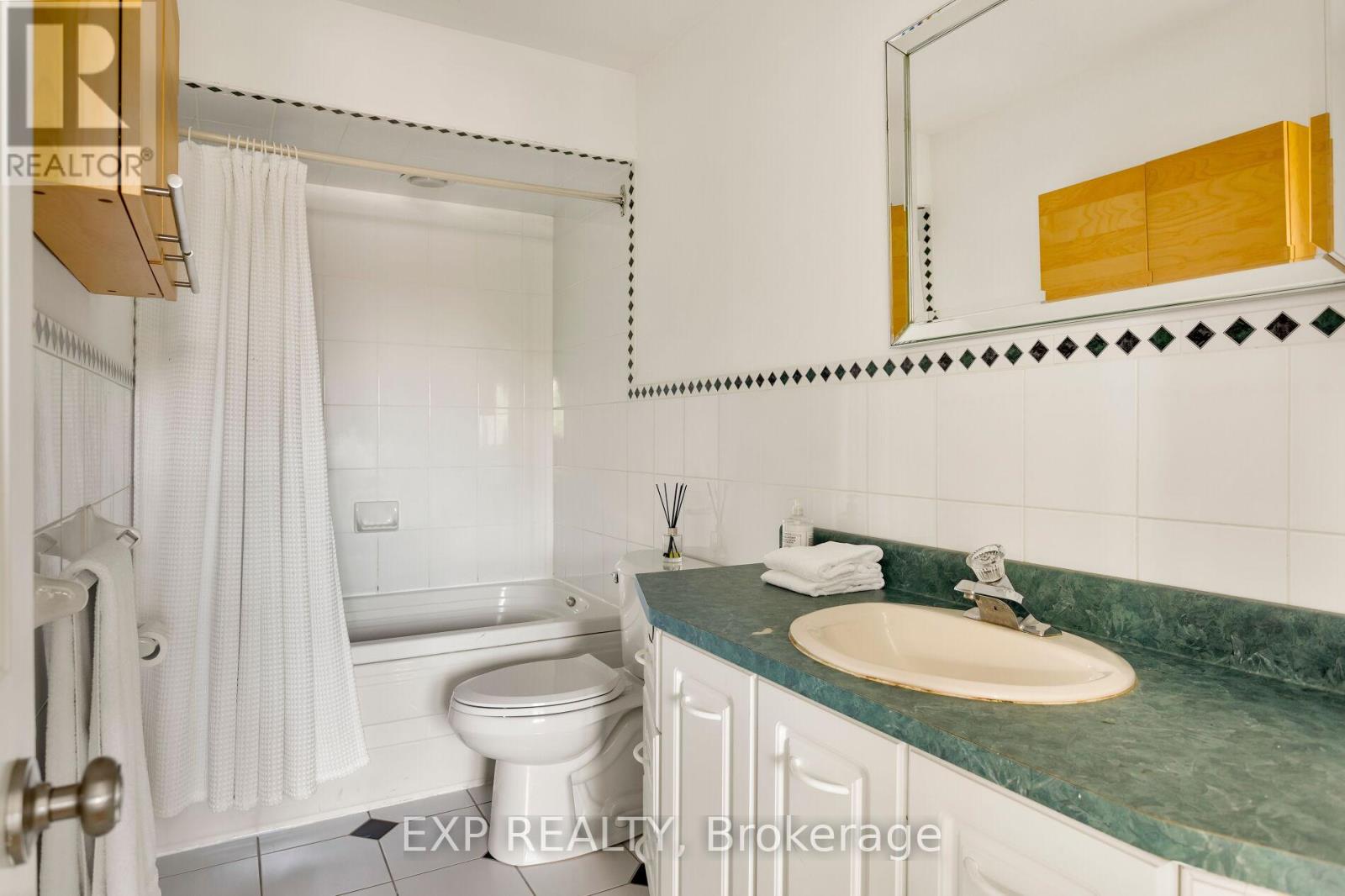 14 Oliver Lane, Vaughan, Ontario L6A 1B2 - Photo 34 - N13212040
