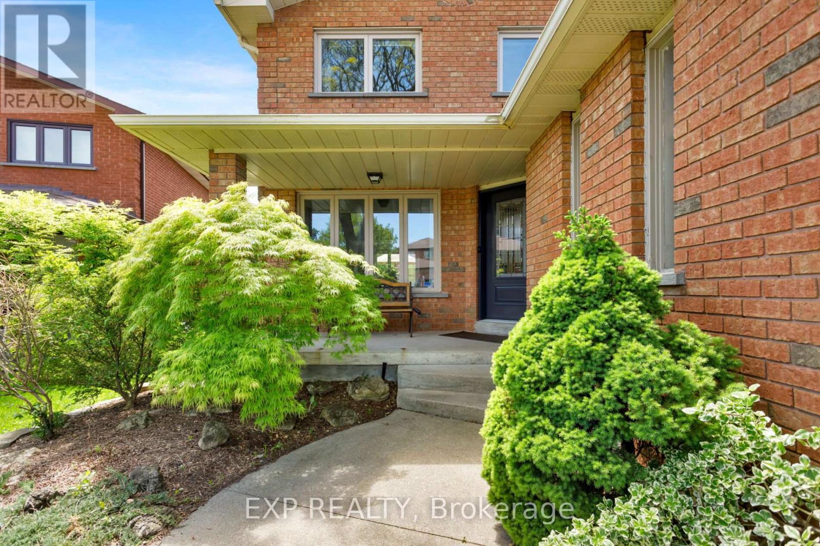 14 Oliver Lane, Vaughan, Ontario L6A 1B2 - Photo 4 - N13212040
