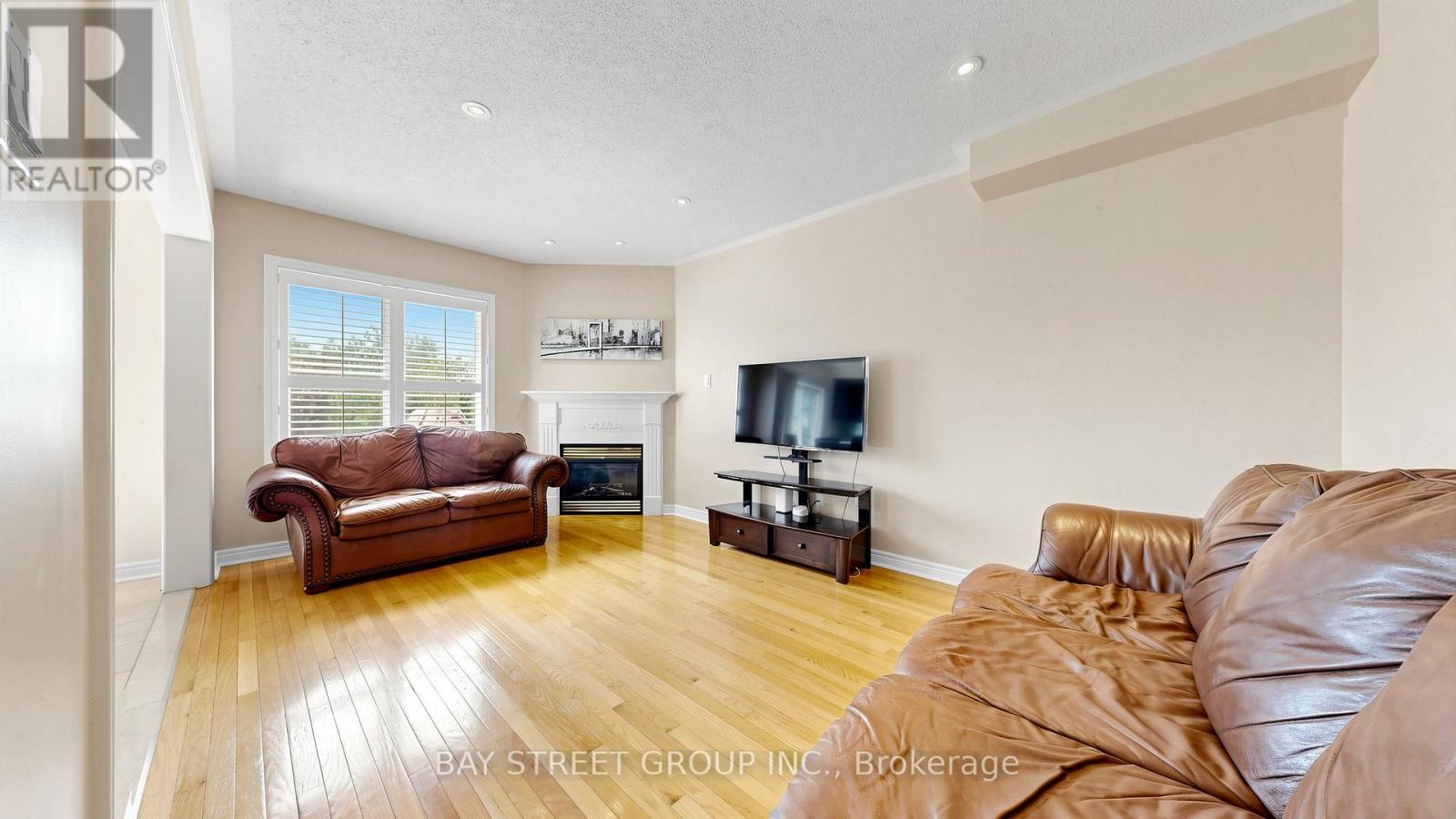 37 Bayswater Avenue, Richmond Hill, Ontario  L4E 4E5 - Photo 16 - N13212068