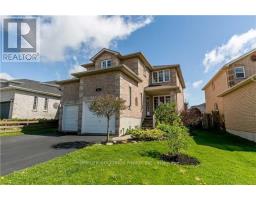 105 WIDGEON STREET, Barrie, Ontario