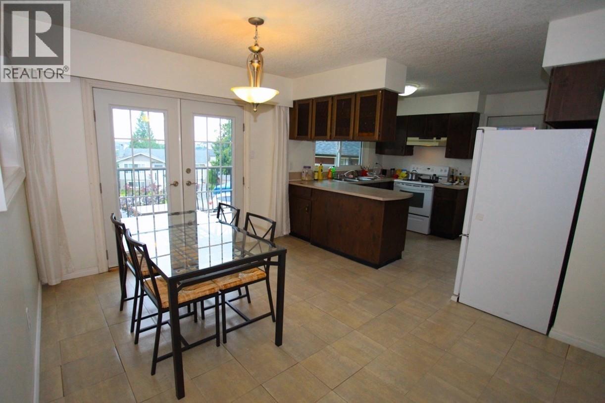 703 Delestre Avenue, Coquitlam, British Columbia  V3K 2G1 - Photo 2 - R3129384