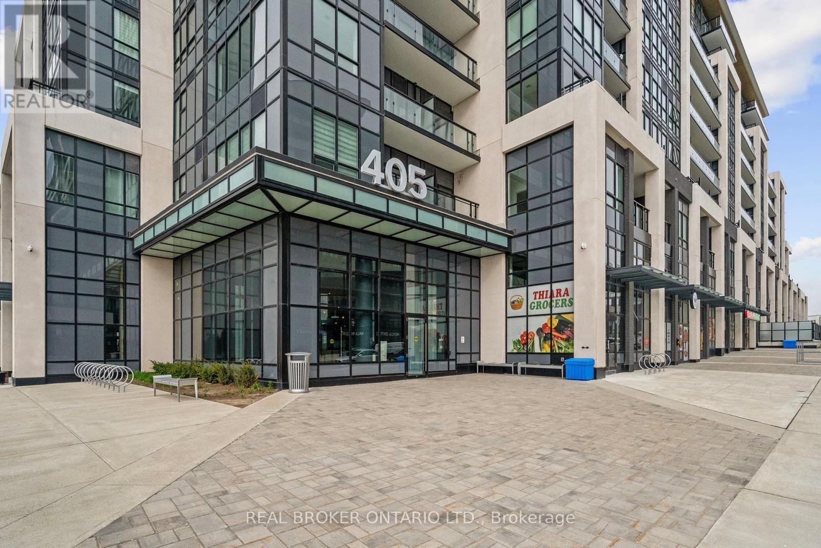 328 - 405 Dundast Street W, Oakville, Ontario  L6M 5P9 - Photo 2 - W13211990