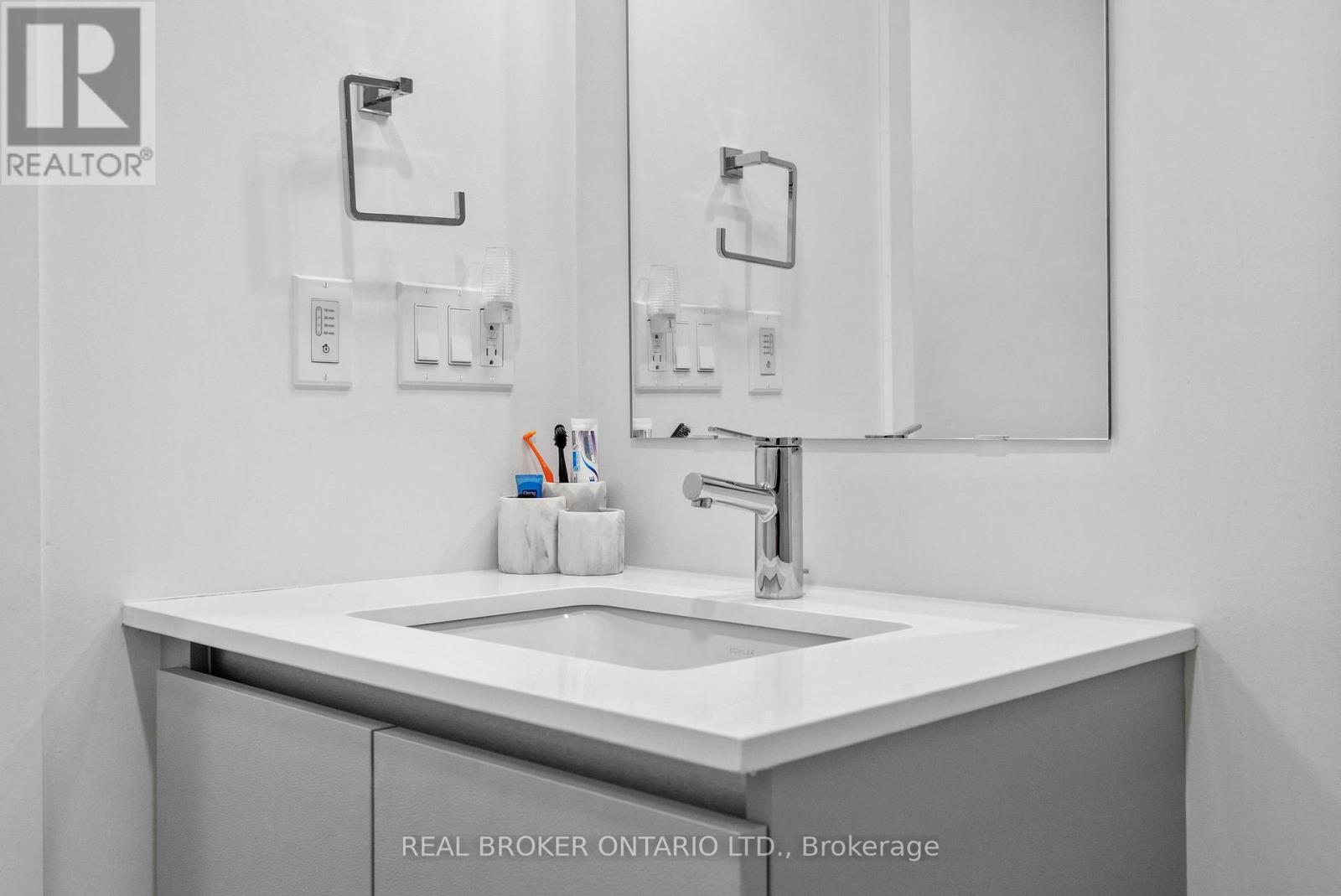 328 - 405 Dundast Street W, Oakville, Ontario  L6M 5P9 - Photo 29 - W13211990