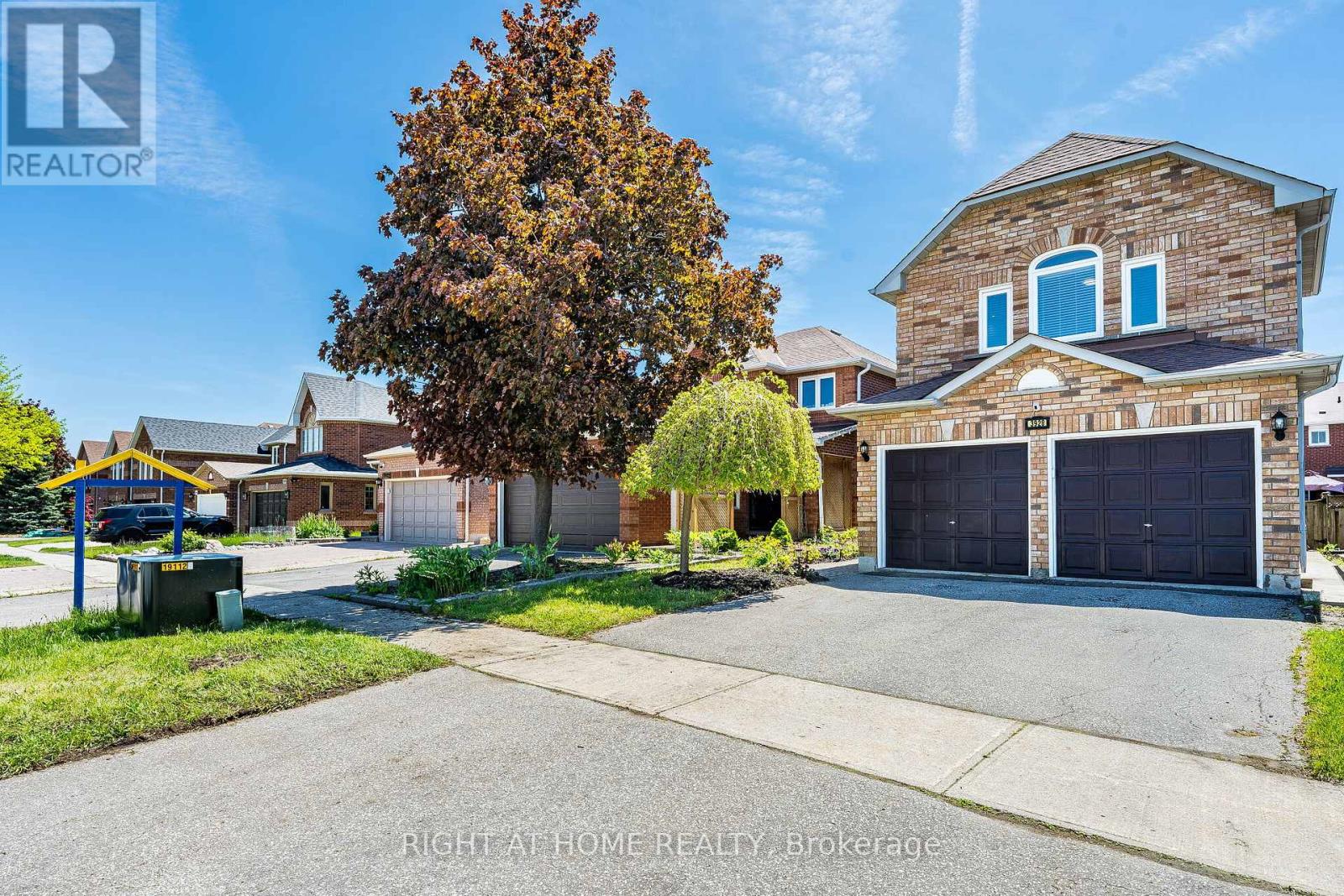 3928 HAZELRIDGE ROAD, Mississauga, Ontario