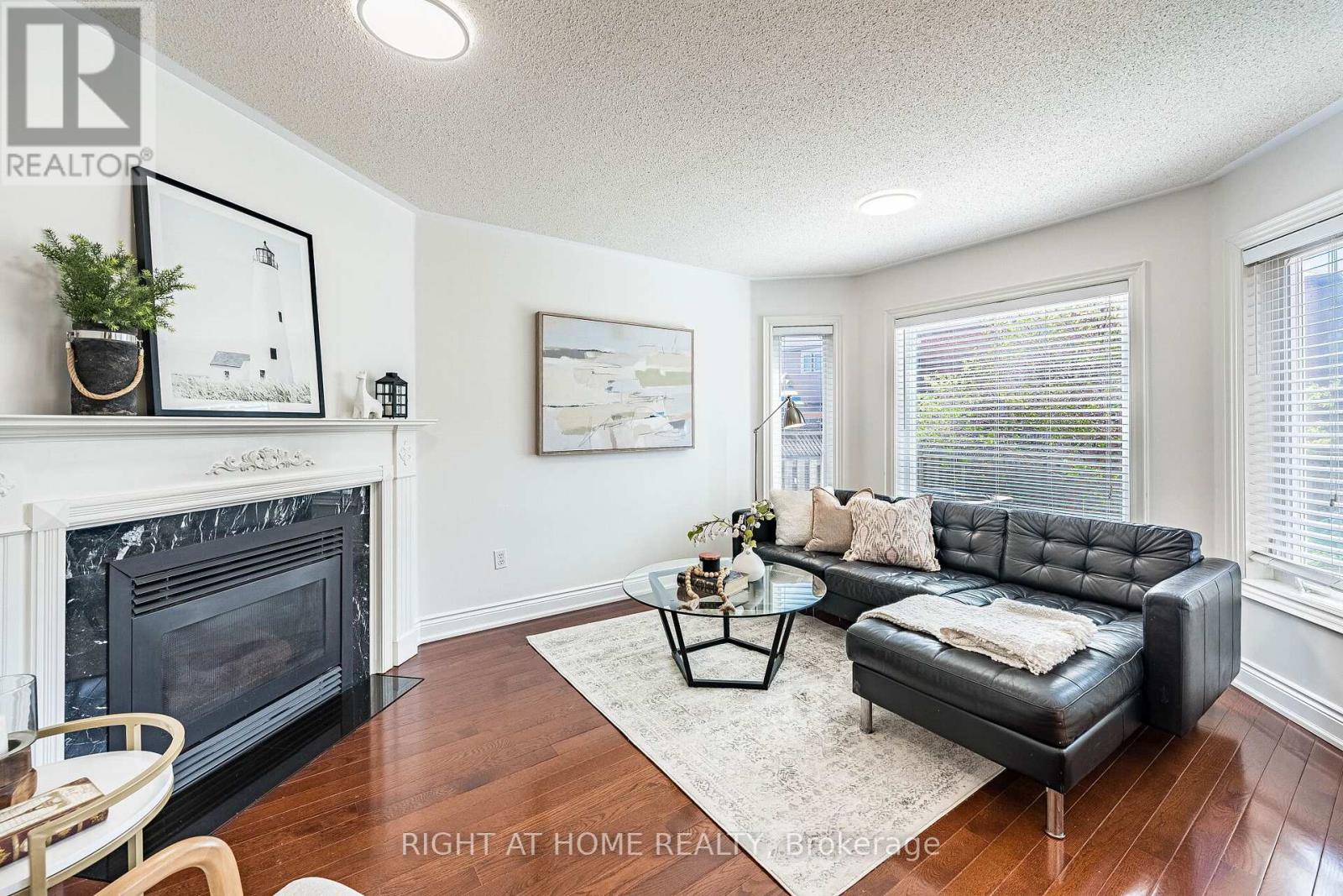 3928 Hazelridge Road, Mississauga, Ontario  L5N 6Z4 - Photo 17 - W13212042