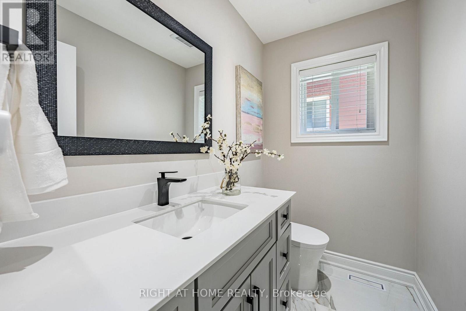 3928 Hazelridge Road, Mississauga, Ontario  L5N 6Z4 - Photo 20 - W13212042