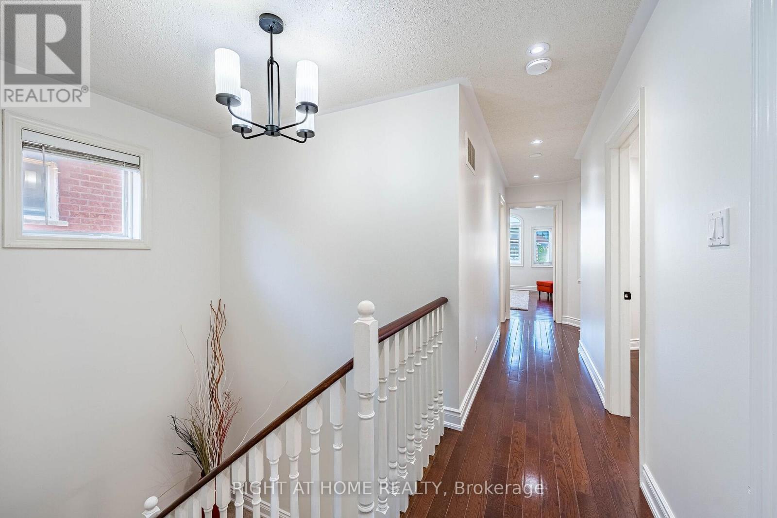 3928 Hazelridge Road, Mississauga, Ontario  L5N 6Z4 - Photo 24 - W13212042