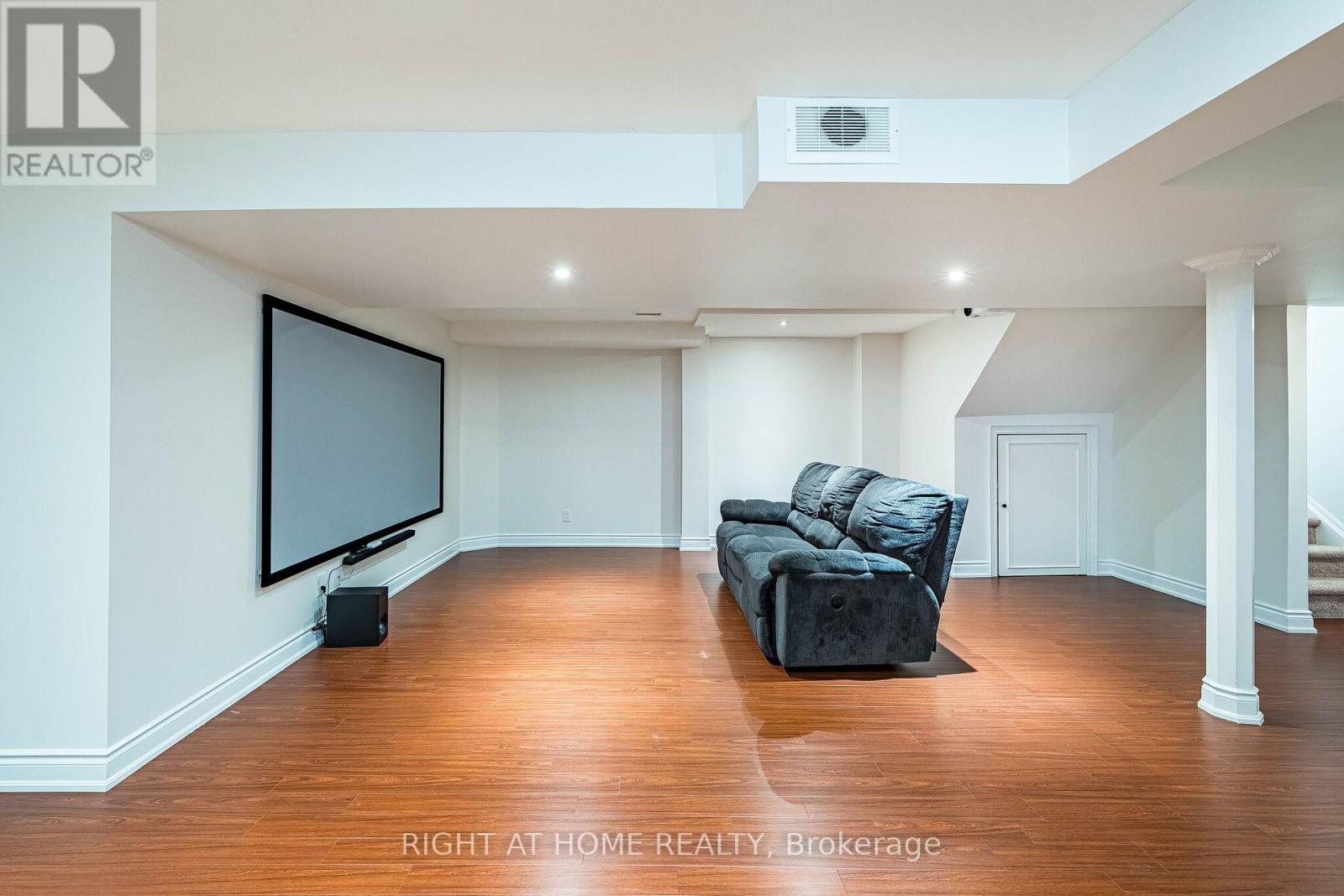 3928 Hazelridge Road, Mississauga, Ontario  L5N 6Z4 - Photo 42 - W13212042