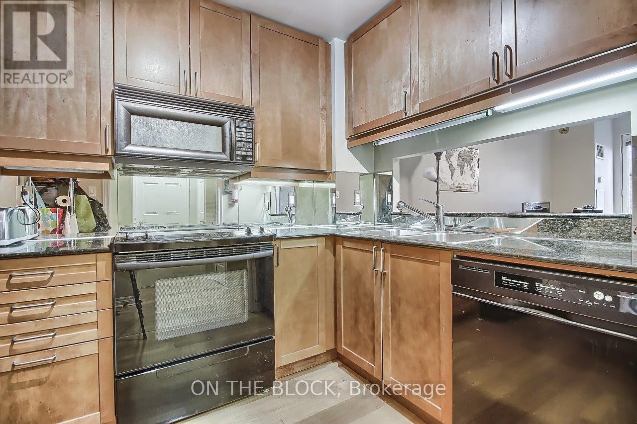 112 - 3085 Bloor Street W, Toronto, Ontario  M8X 1C9 - Photo 13 - W13212080