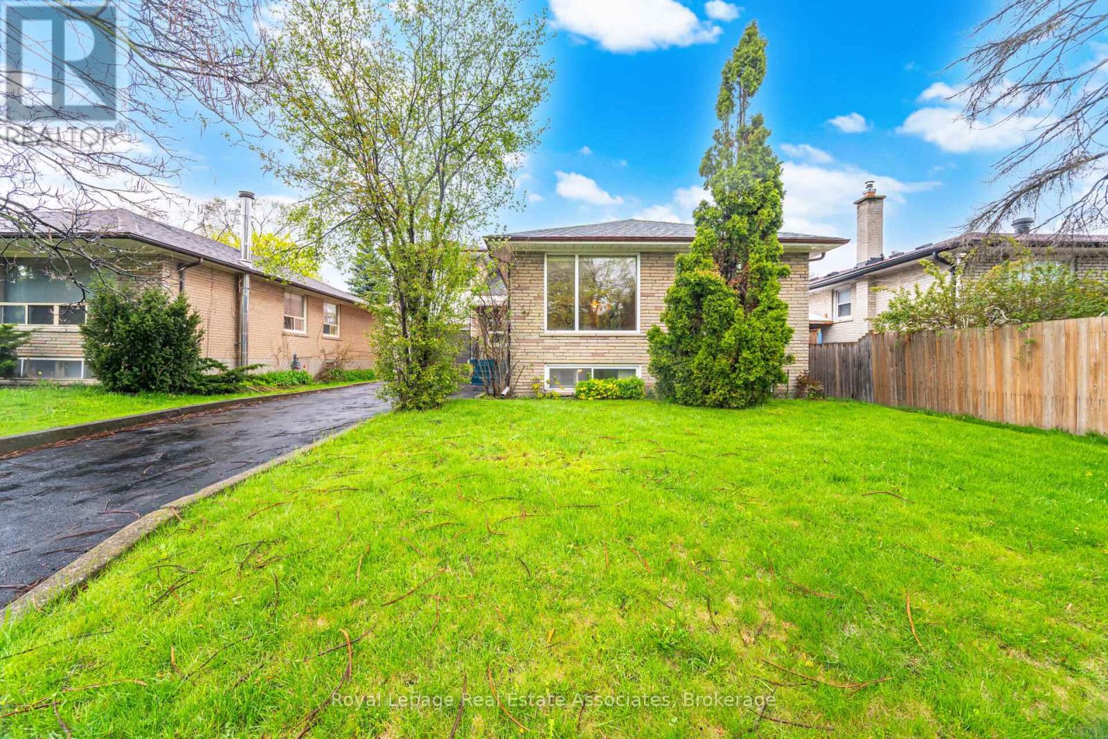 193 KINGSVIEW BOULEVARD, Toronto, Ontario