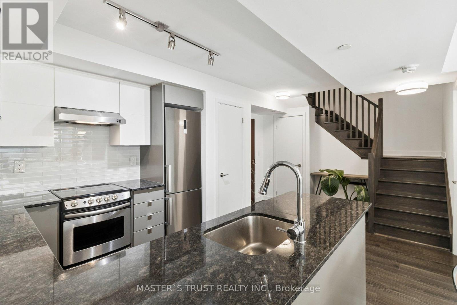 Th109 - 160 Flemington Road E, Toronto, Ontario  M6A 0A9 - Photo 9 - W13212108