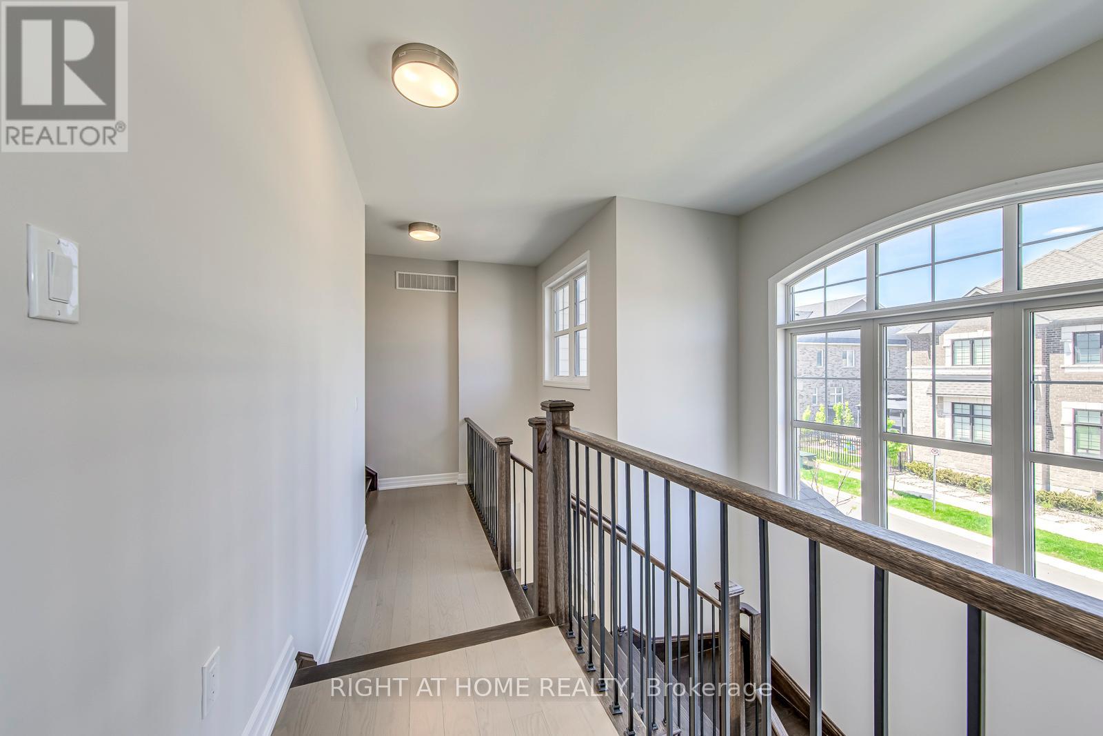1387 Aymond Crescent, Oakville, Ontario  L6H 7W9 - Photo 15 - W13212146