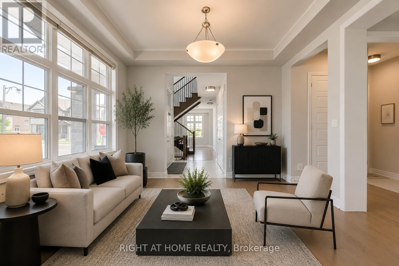 1387 Aymond Crescent, Oakville, Ontario  L6H 7W9 - Photo 5 - W13212146