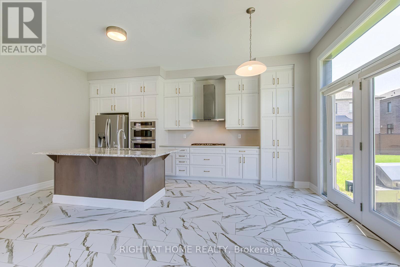 1387 Aymond Crescent, Oakville, Ontario  L6H 7W9 - Photo 8 - W13212146