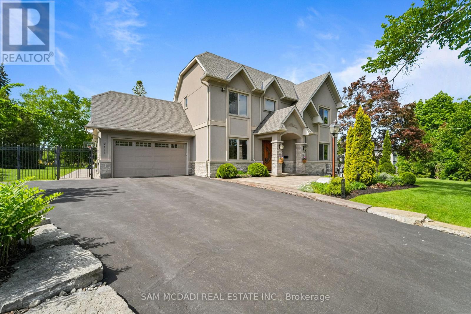 2411 Thorn Lodge Drive, Mississauga, Ontario  L5K 1K8 - Photo 2 - W13212158