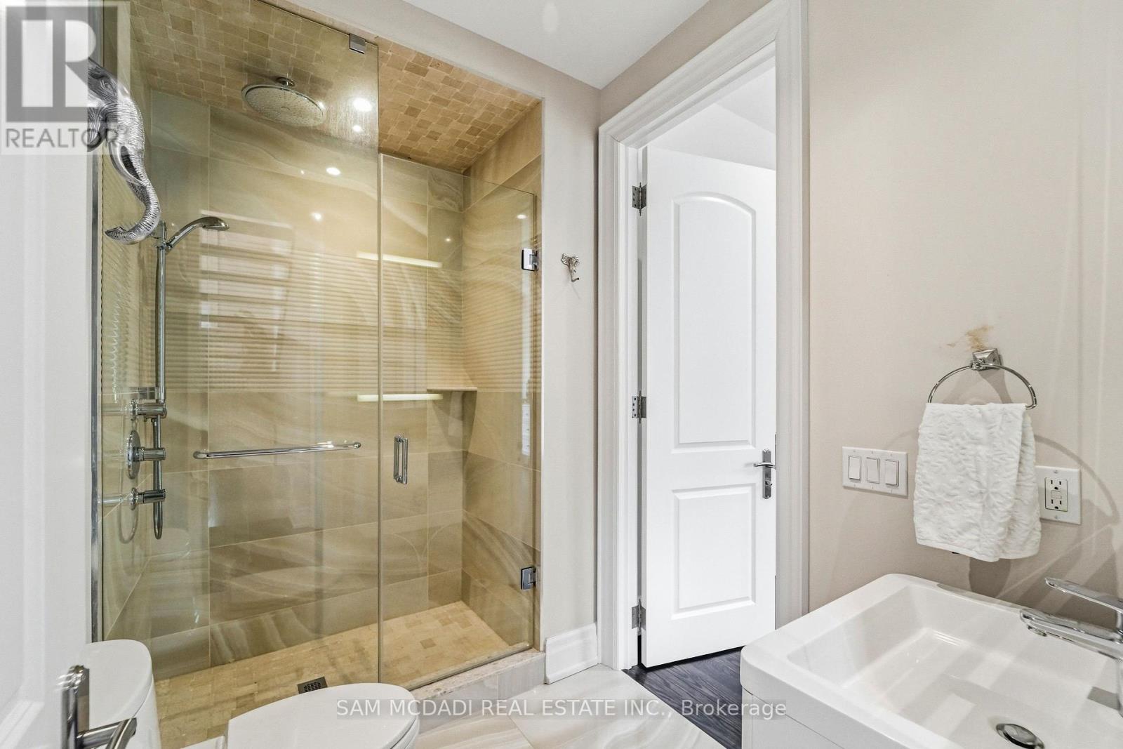 2411 Thorn Lodge Drive, Mississauga, Ontario  L5K 1K8 - Photo 26 - W13212158