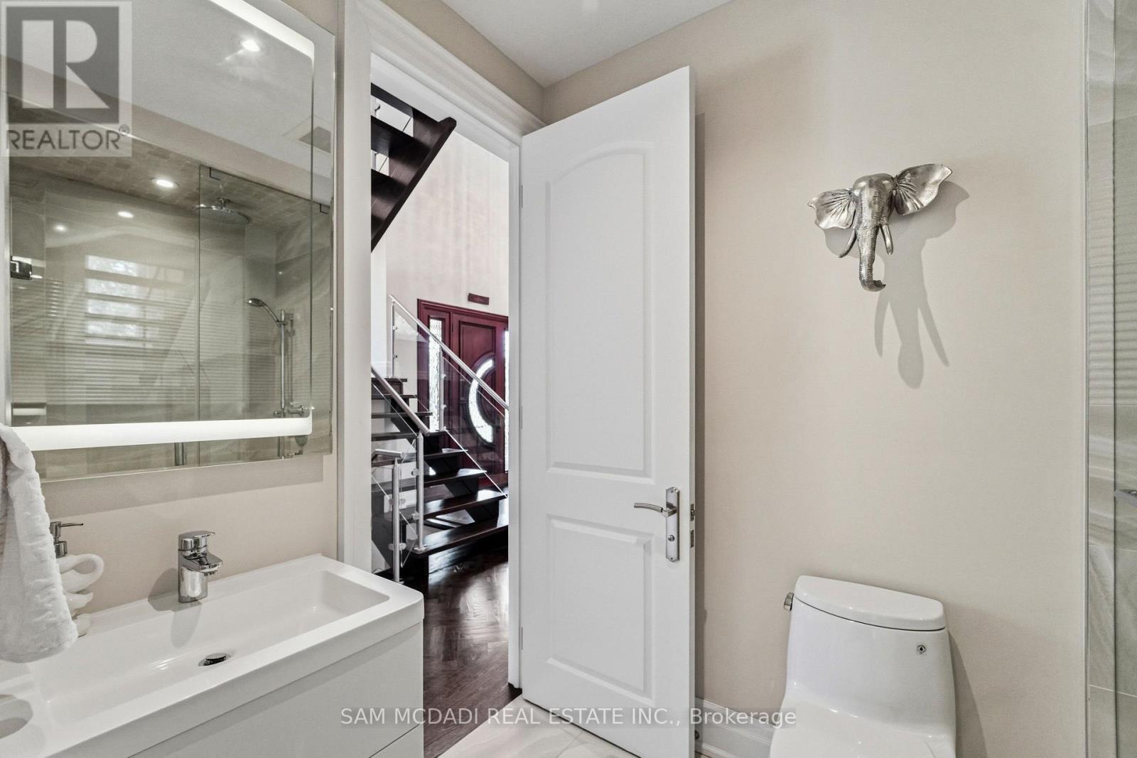 2411 Thorn Lodge Drive, Mississauga, Ontario  L5K 1K8 - Photo 27 - W13212158