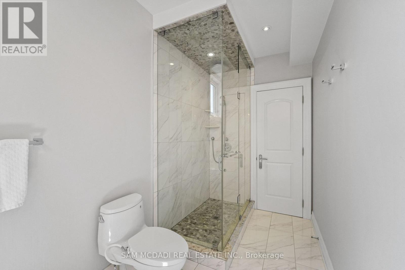 2411 Thorn Lodge Drive, Mississauga, Ontario  L5K 1K8 - Photo 35 - W13212158