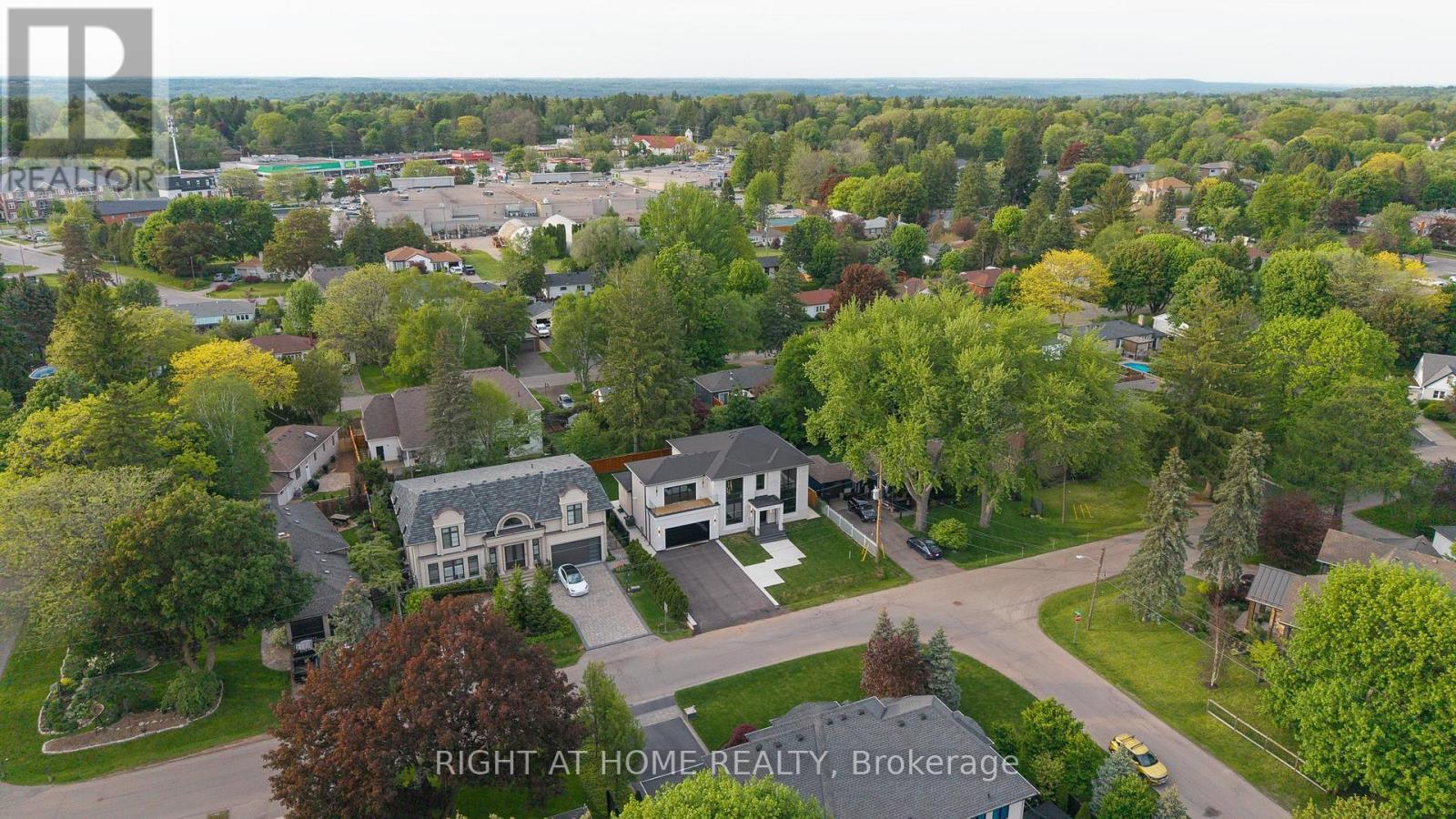 61 Floresta Court, Hamilton, Ontario  L9G 1R6 - Photo 45 - X13212022