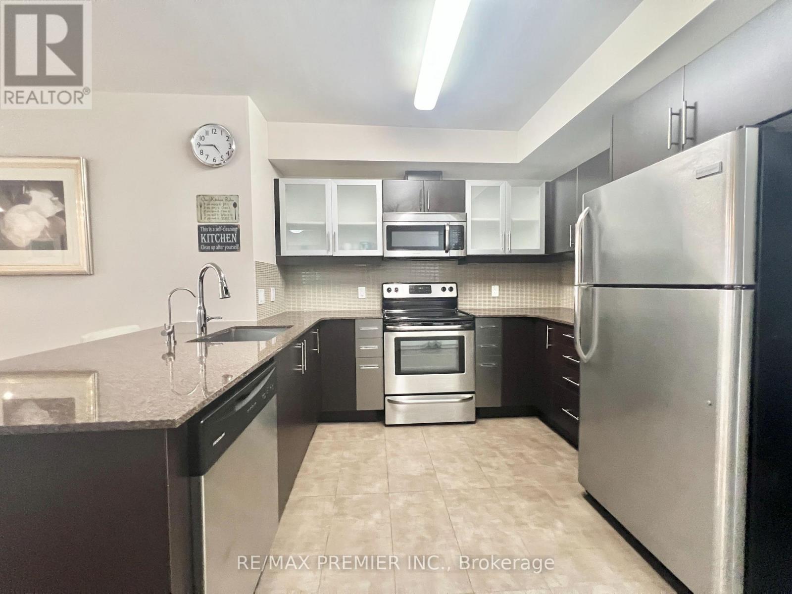 202 - 195 Besserer Street, Ottawa, Ontario  K1N 0B6 - Photo 3 - X13212050