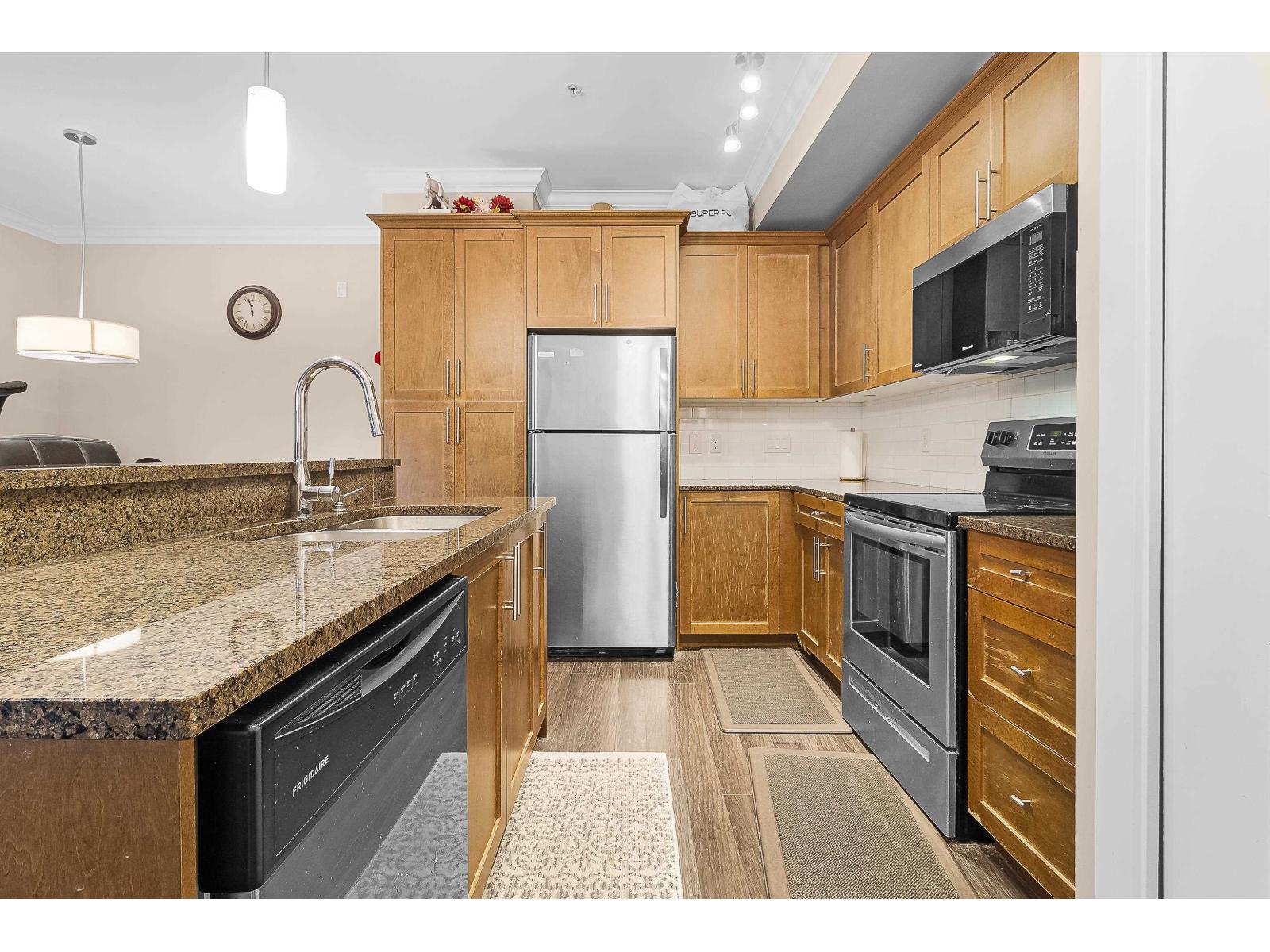 211 8183 121a Street Street, Surrey, British Columbia  V3W 1S7 - Photo 7 - R3129224