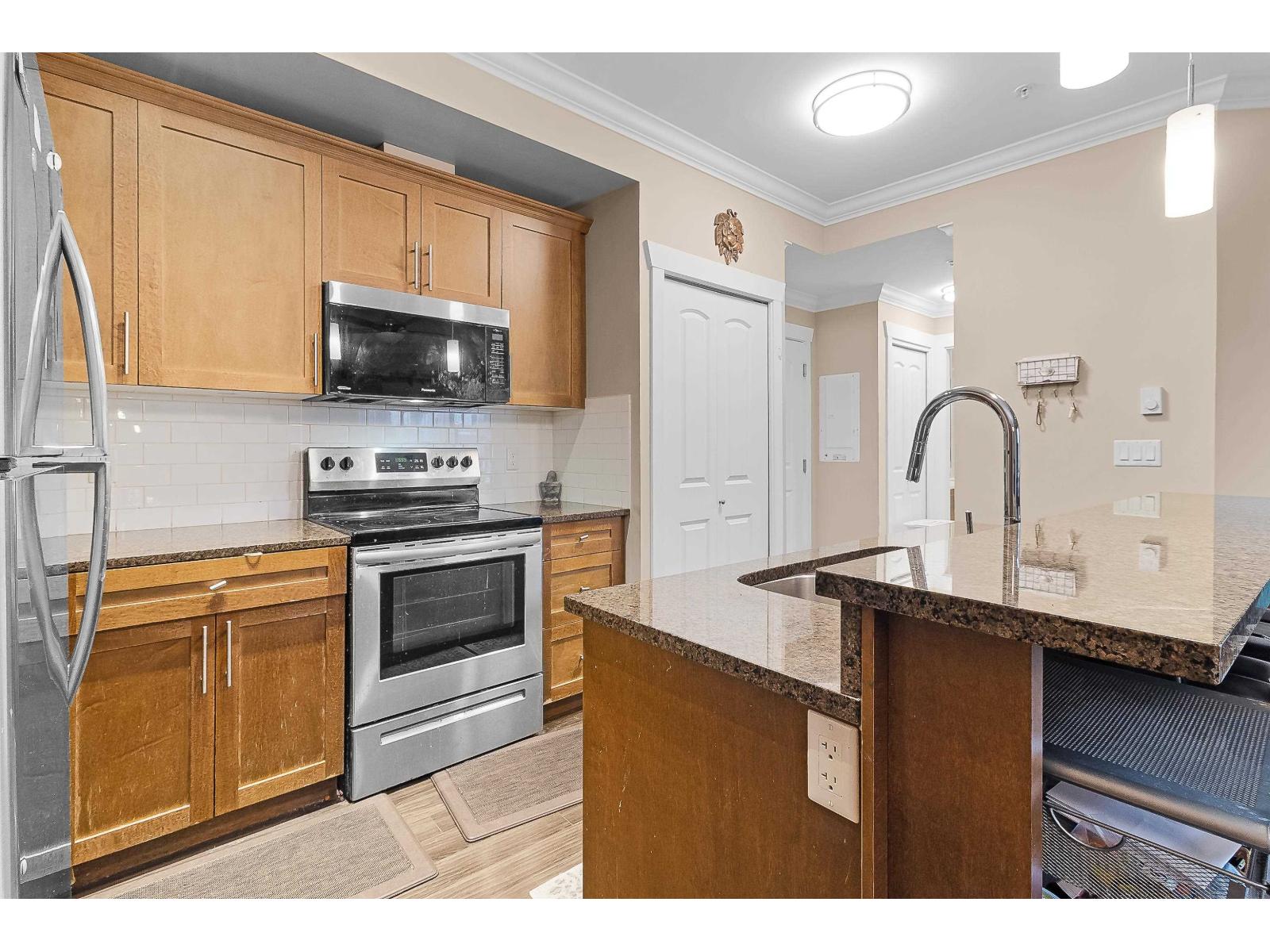211 8183 121a Street Street, Surrey, British Columbia  V3W 1S7 - Photo 8 - R3129224