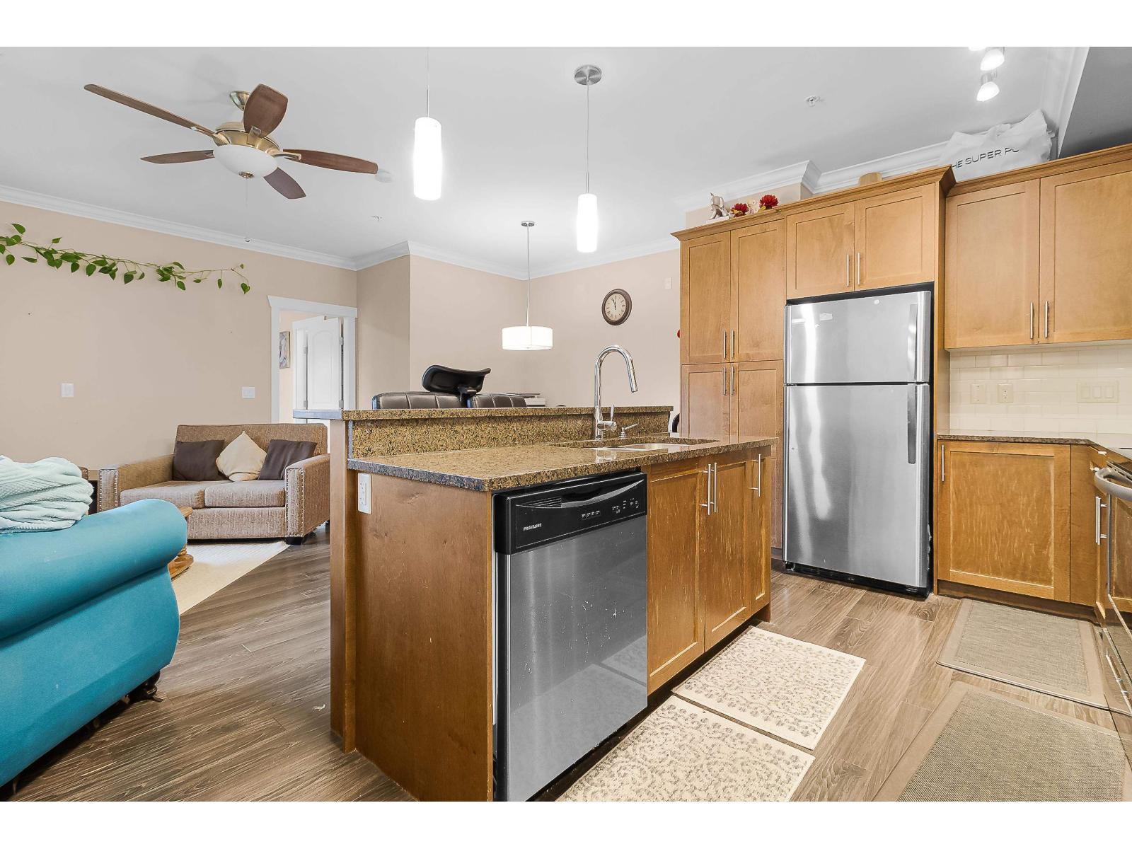 211 8183 121a Street Street, Surrey, British Columbia  V3W 1S7 - Photo 9 - R3129224