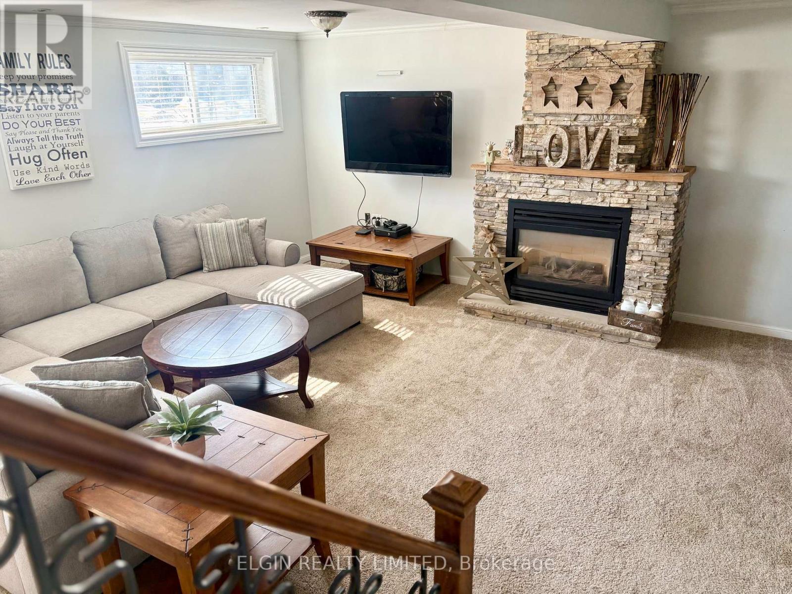 66 Aldborough Avenue, St. Thomas, Ontario  N5R 5H2 - Photo 3 - X13212178
