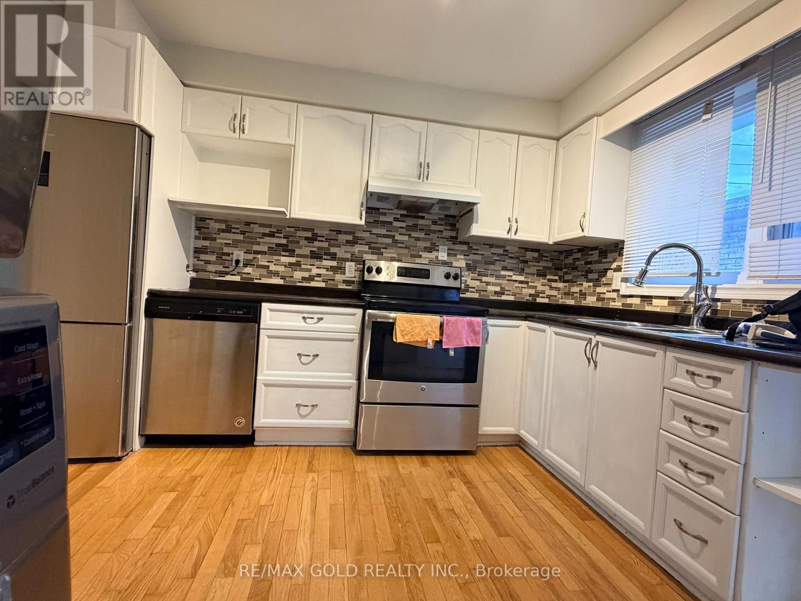 166 Harmony Road, Oshawa, Ontario  L1H 6T5 - Photo 10 - E13210354