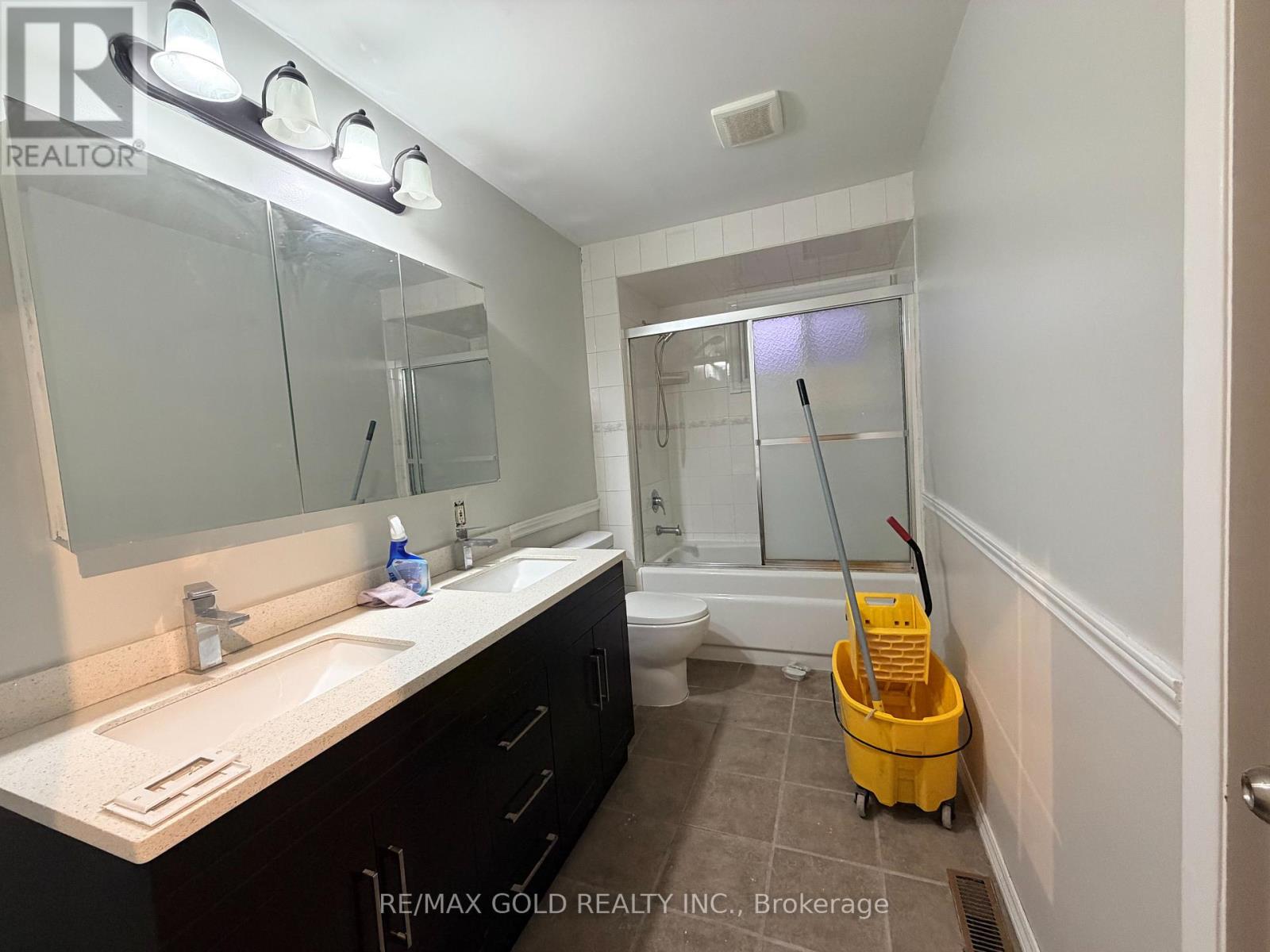 166 Harmony Road, Oshawa, Ontario  L1H 6T5 - Photo 25 - E13210354