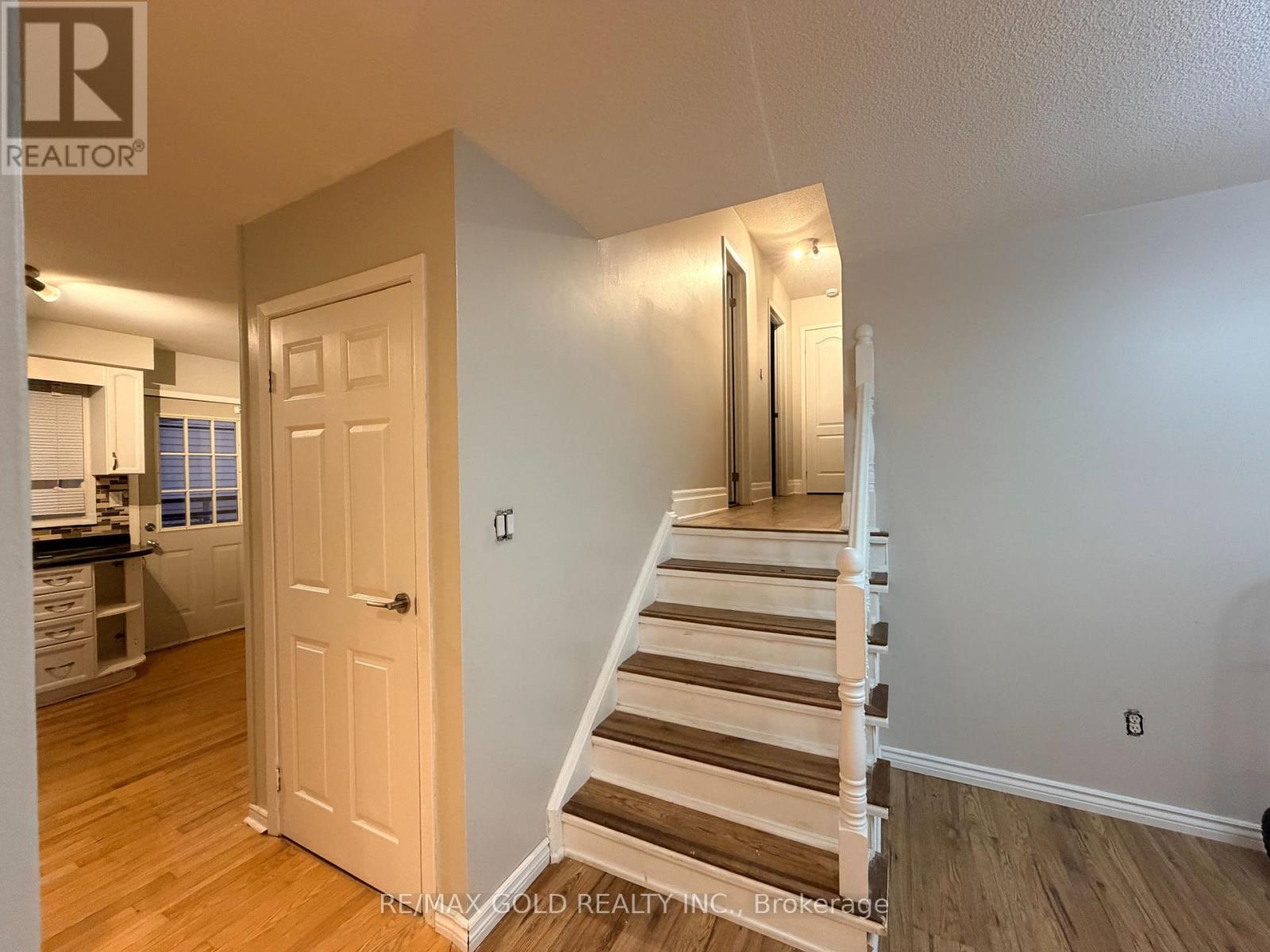 166 Harmony Road, Oshawa, Ontario  L1H 6T5 - Photo 7 - E13210354