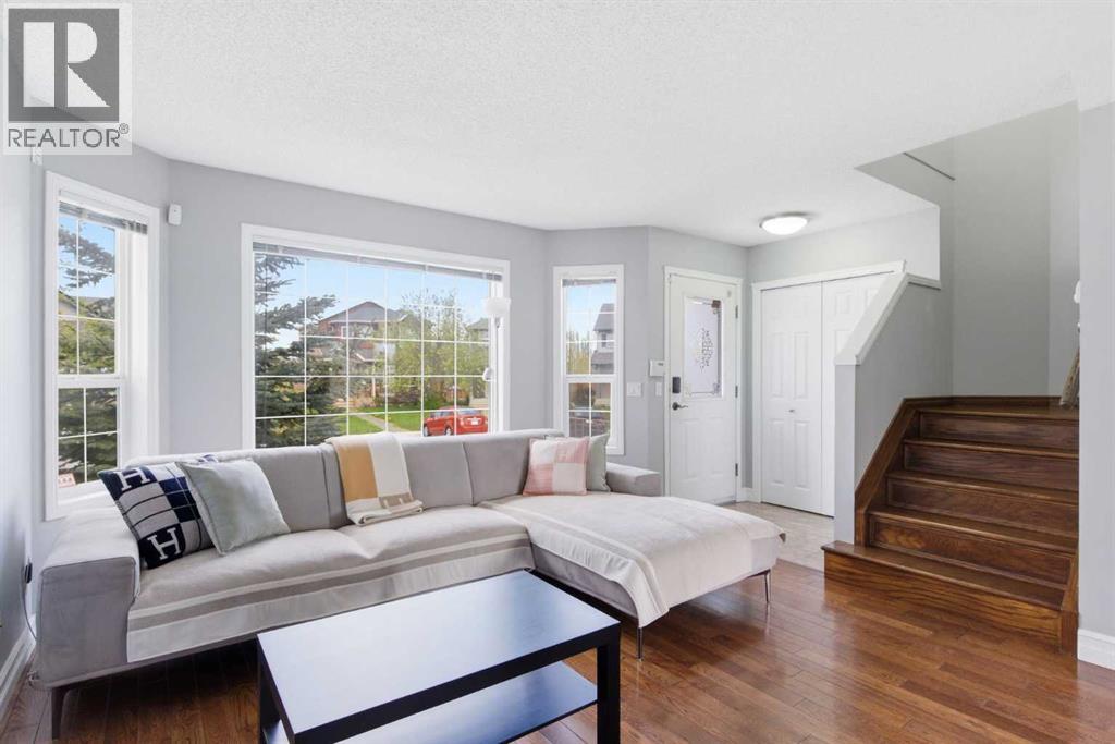 204 Citadel Bluff Close Nw, Calgary, Alberta  T3G 5E2 - Photo 5 - A2314274